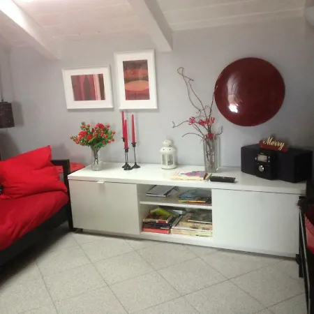 50 Metri Dal Mare Zona Pedonale 4° Piano No Ascensore *