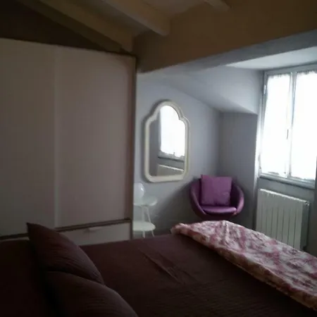 50 Metri Dal Mare Zona Pedonale 4° Piano No Ascensore Lägenhet *