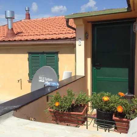 50 Metri Dal Mare Zona Pedonale 4° Piano No Ascensore Lägenhet *